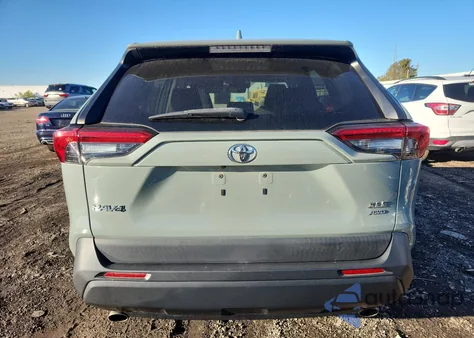 2020 Toyota Rav4 Xle z USA, uszkodzony, nr VIN 2T3P1RFV5LC072445